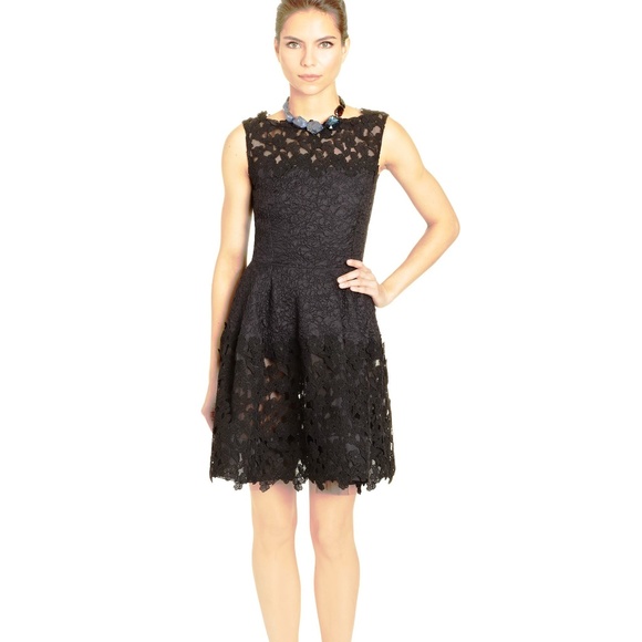 NEW - NWT OSCAR DE LA RENTA FLORAL LACE DRESS - Picture 1 of 8